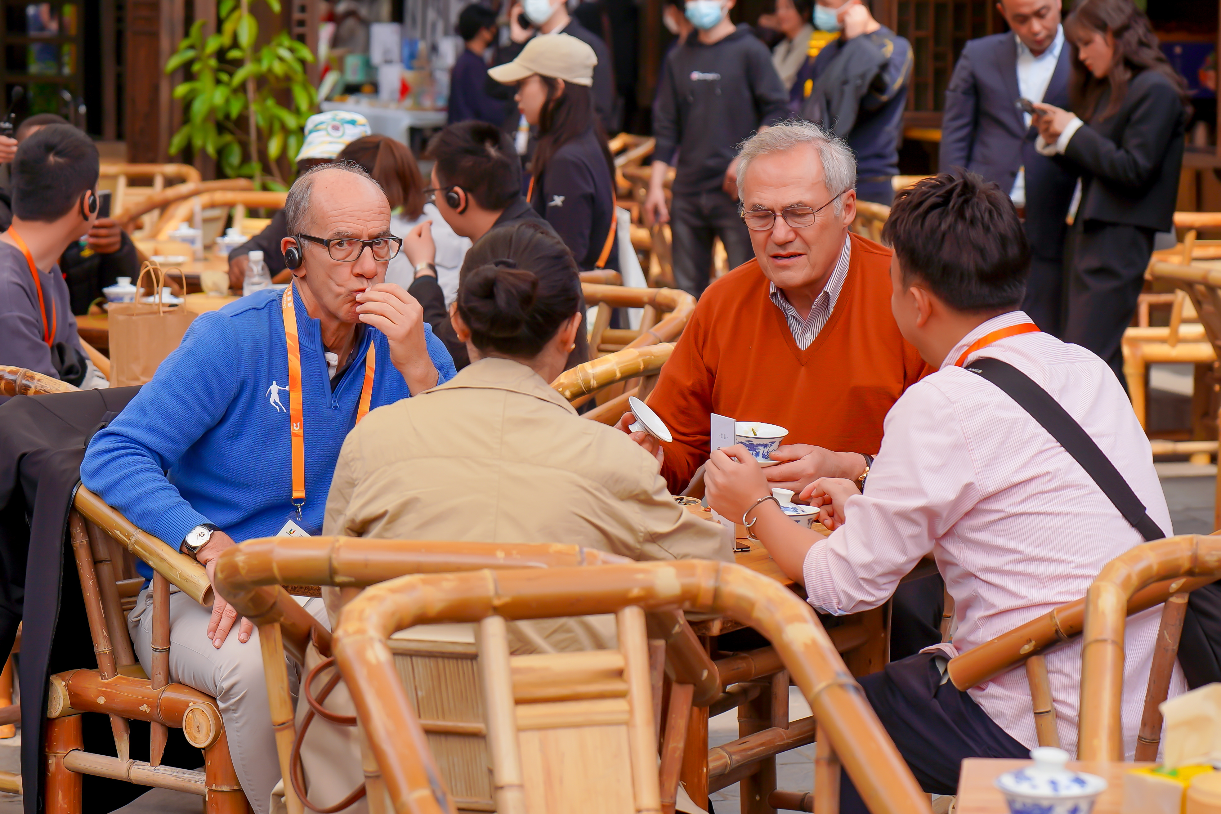 多团队同场不 “串音”！无线讲解设备成多场景讲解新选择